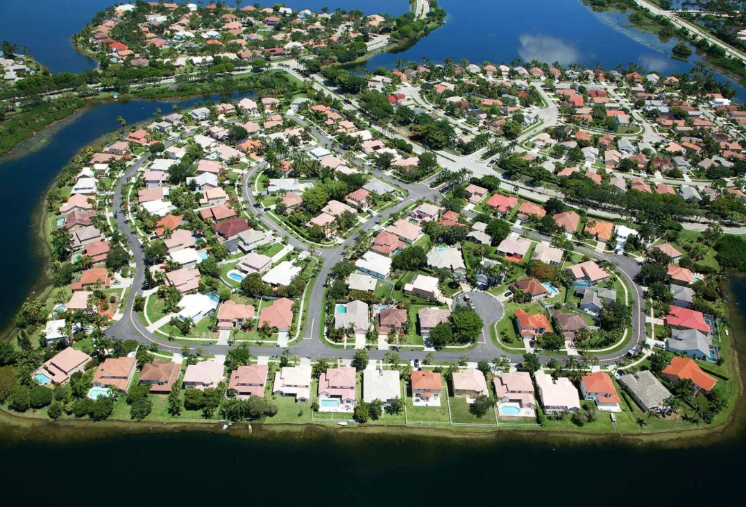 Commercial Roofing in Pines Boulevard Commercial Corridor, Pembroke Pines, FL