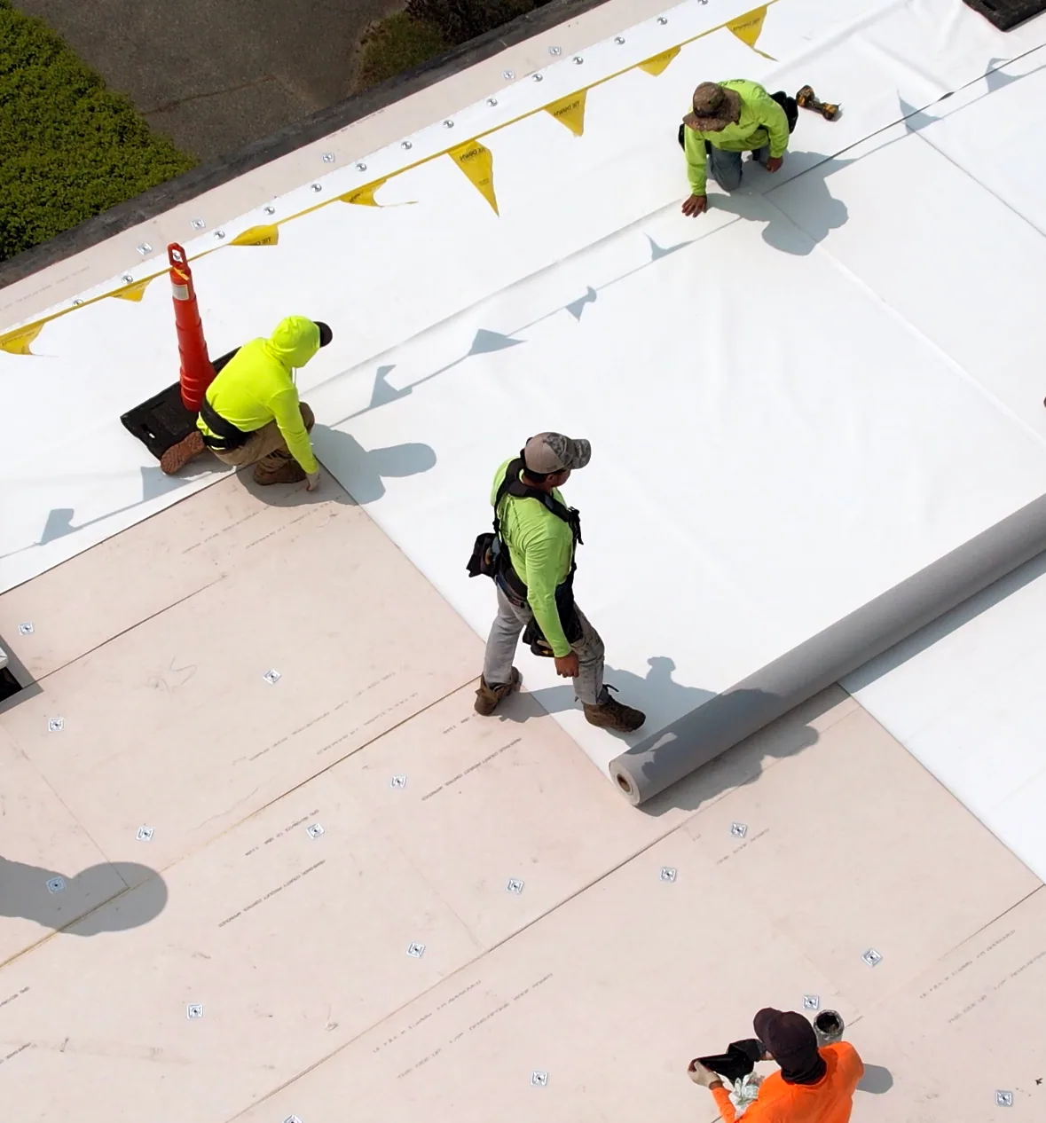 Commercial building roofs in Pembroke Pines, FL