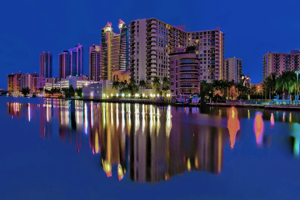 Commercial Roofing in Hollywood, FL