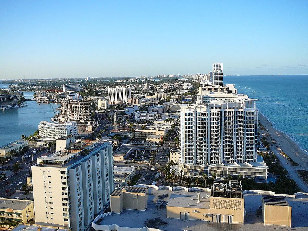 Commercial Roofing in Chapel Trail Commercial Area, Pembroke Pines, FL