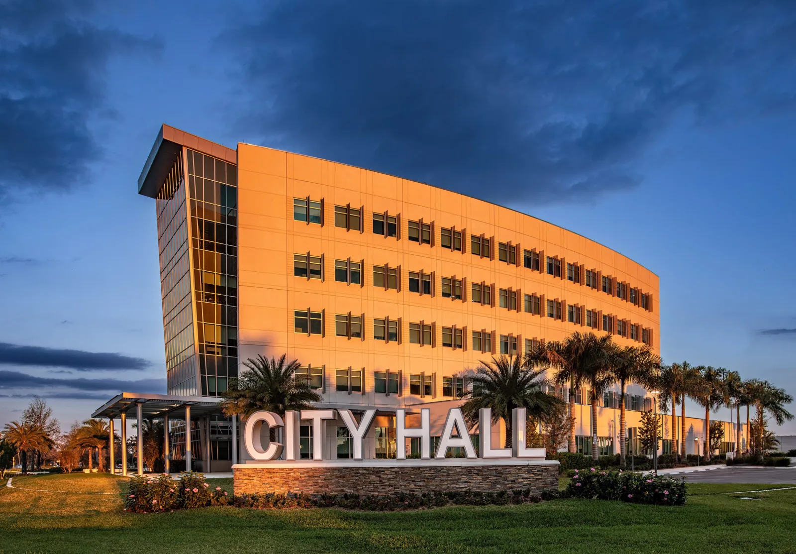 Commercial building roofs in Pembroke Pines, FL